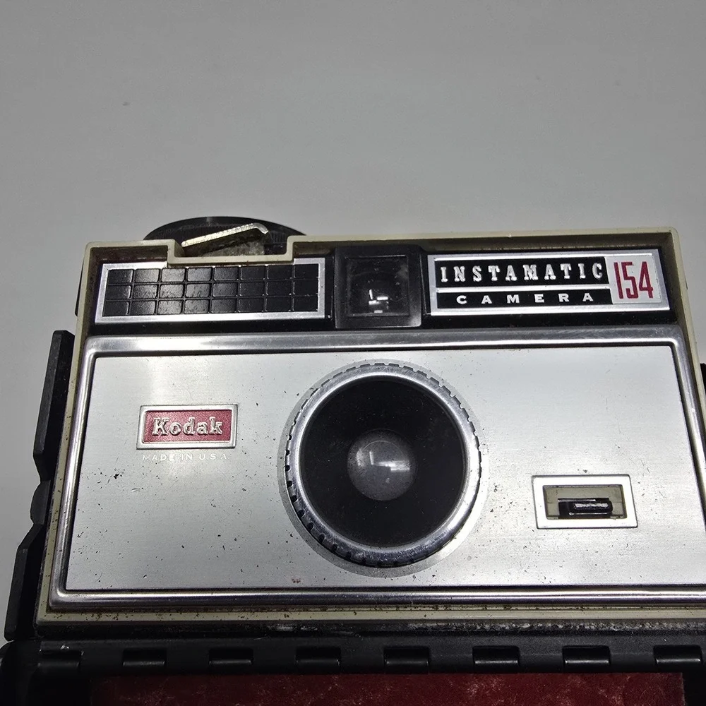 Vintage 1960's Kodak‎ Instamatic 154 Film Camera In Flip Case For Parts Untested